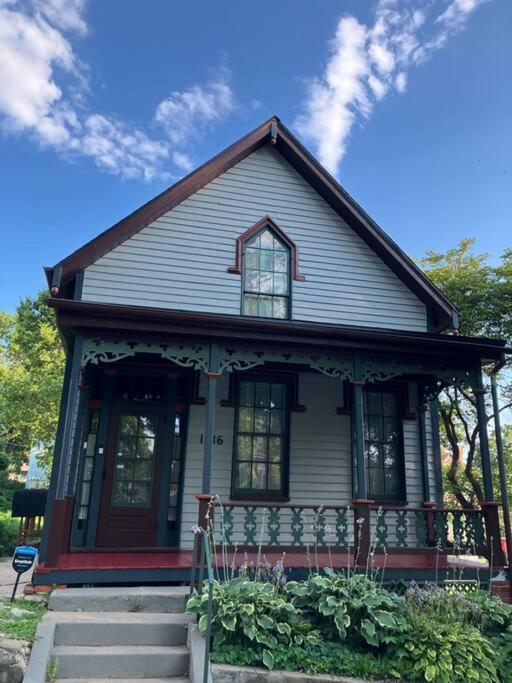 1867 Gothic Vandeventer Home Сент-Джозеф Экстерьер фото